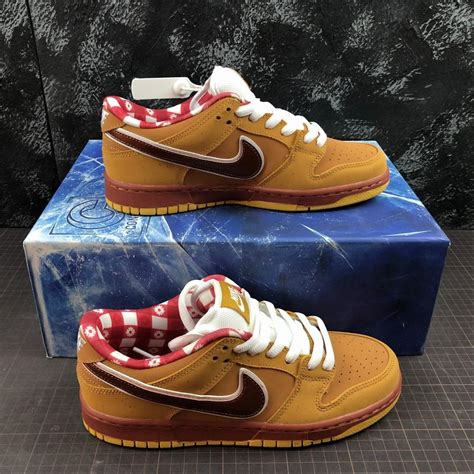 sb dunk low yellow lobster